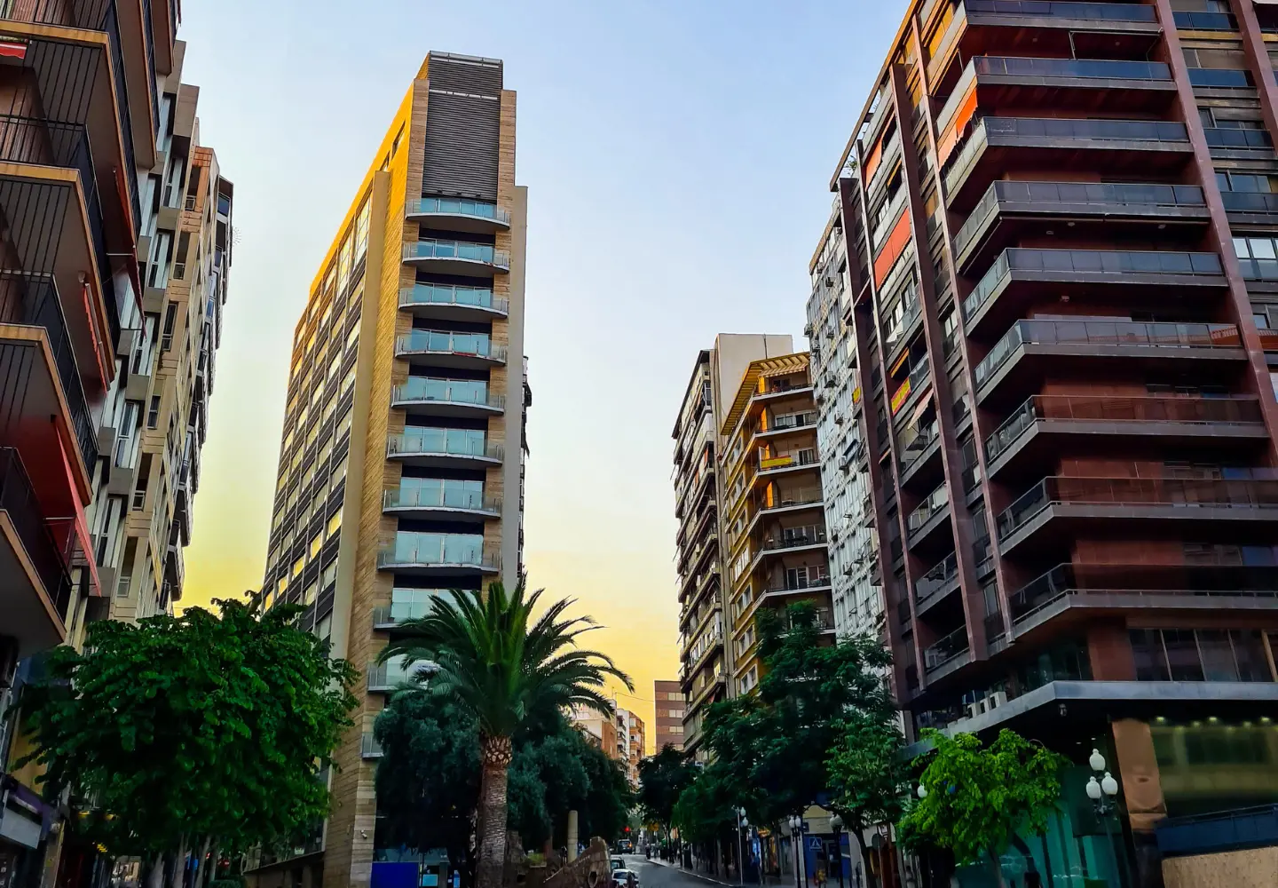 Rambla de Méndez Núñez in Alicante